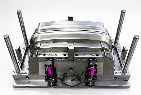 Udvikling og proces af SMC Truck Deflector Mold